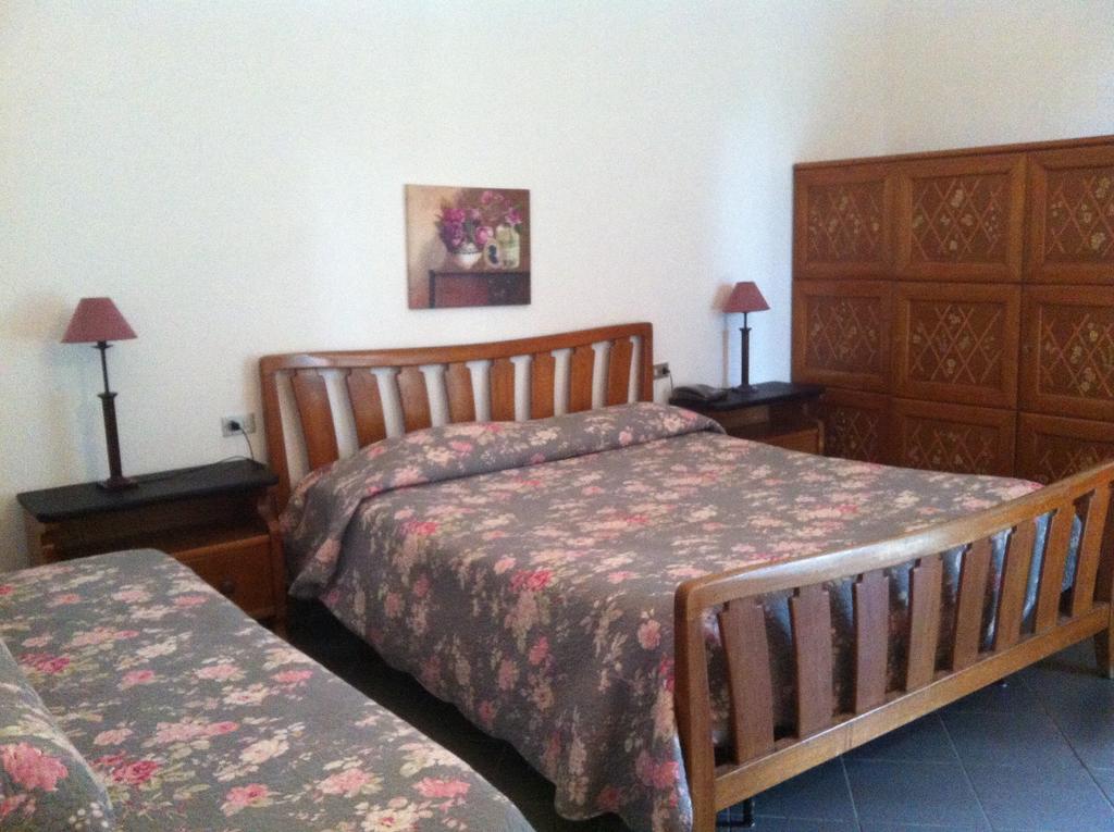 Hotel Pensione Moderna Bonassola Rom bilde